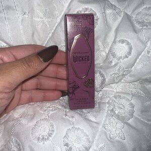 Wicked Lipstick - TOTALLY
OZMOPOLITAN